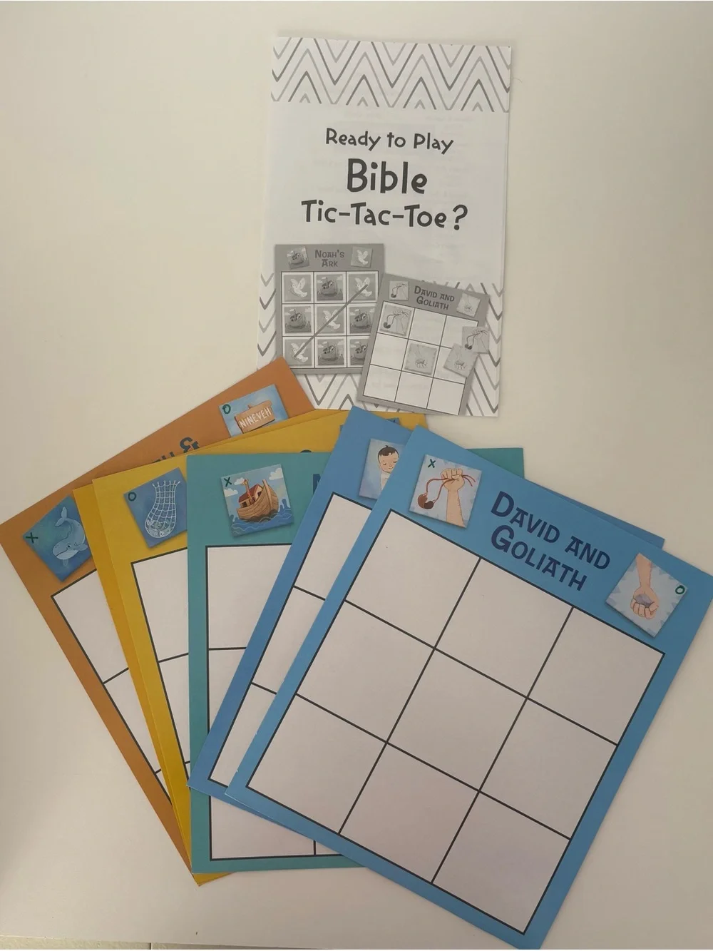 Barbour Bible Tic-Tac-Toe Game - Blue & Teal 4+